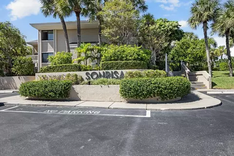 2000 Gulf Blvd #11, Belleair Beach, FL 33786