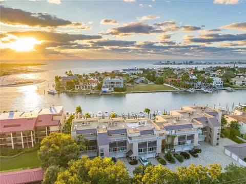 936 Pinellas Bayway S #T-2, Tierra Verde, FL 33715