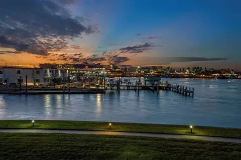 1 Key Capri #111W, Treasure Island, FL 33706