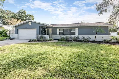 1347 Whispering Pines Dr, Clearwater, FL 33764