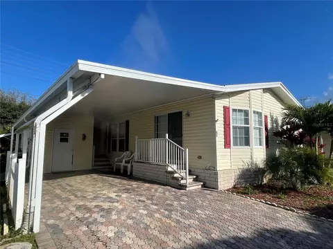 63 Tanglewood Dr, Palm Harbor, FL 34684