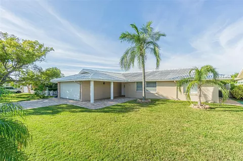 4037 Topsail Trl, New Port Richey, FL 34652