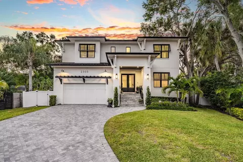 2303 S San Jose Cir, Tampa, FL 33629