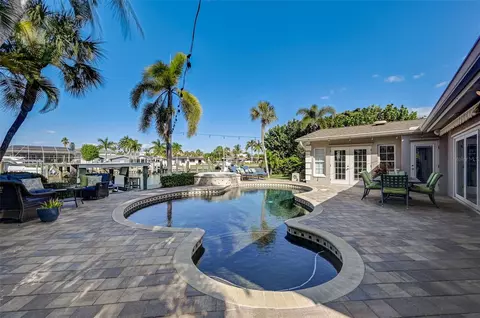 137 12th St E, Tierra Verde, FL 33715