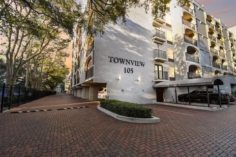 105 4th Ave NE #203, Saint Petersburg, FL 33701