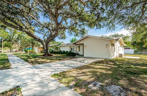 1925 Atlantis Dr, Clearwater, FL 33763