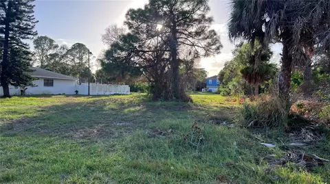 Bay Shore Drive, Tarpon Springs, FL 34689