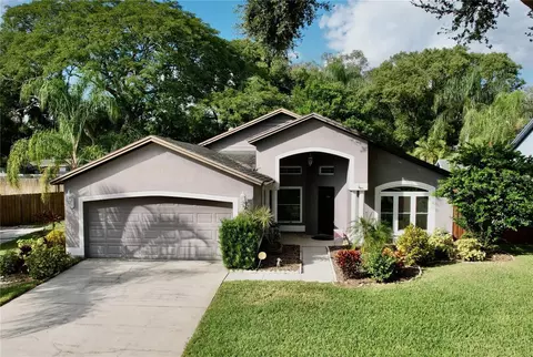 2606 Freeland Dr, Valrico, FL 33596