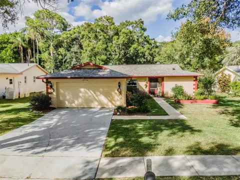 2797 Lomond Dr, Palm Harbor, FL 34684