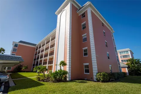 6800 20th Ave N #210, Saint Petersburg, FL 33710