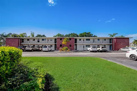 4560 Overlook Dr NE #164, Saint Petersburg, FL 33703