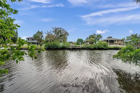 758 Seminole Blvd, Tarpon Springs, FL 34689