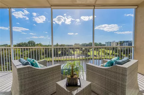 960 Starkey Rd #8303, Largo, FL 33771