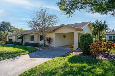 2011 Hawkhurst Cir #SUN, Sun City Center, FL 33573