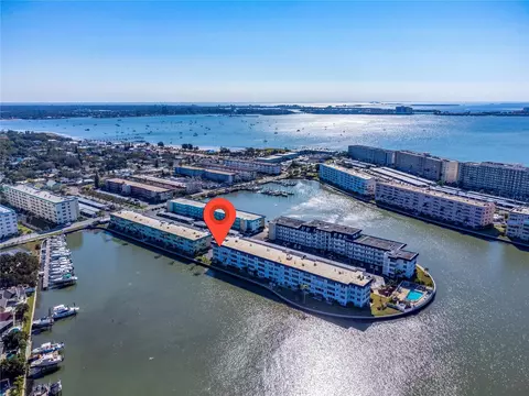 5955 30th Ave S #214, Gulfport, FL 33707
