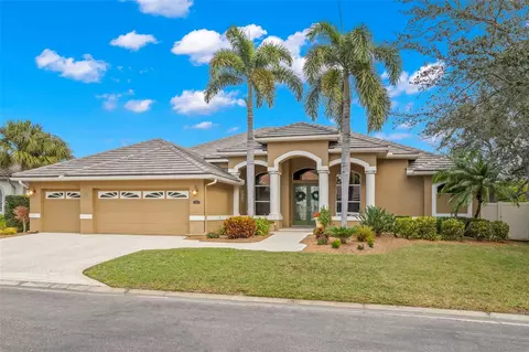 1219 Darlington Oak Cir NE, Saint Petersburg, FL 33703