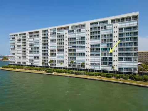 6060 Shore Blvd S #401, Gulfport, FL 33707