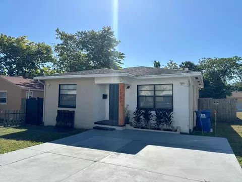 1752 14th Ave S, Saint Petersburg, FL 33712