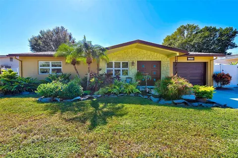 11272 122nd Ave, Seminole, FL 33778
