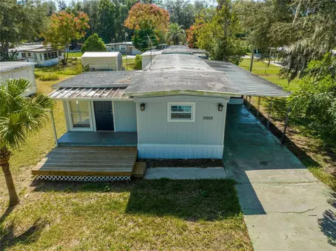 35018 Sateen Dr, Zephyrhills, FL 33541