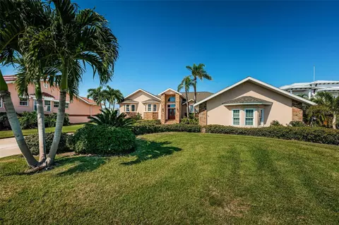 350 Bath Club Blvd S, North Redington Beach, FL 33708