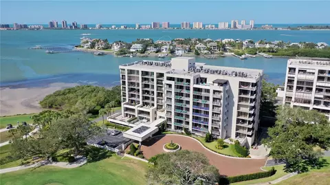4 Belleview Blvd #206, Belleair, FL 33756