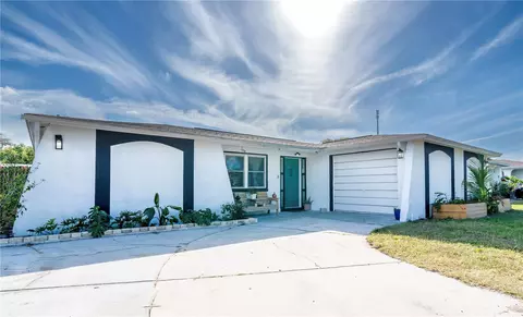 5706 Dolores Dr, Holiday, FL 34690