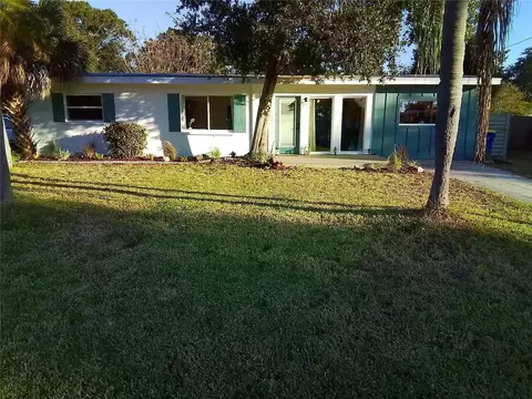 10951 Grove Ter, Seminole, FL 33772