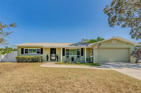 8383 118th St, Seminole, FL 33772