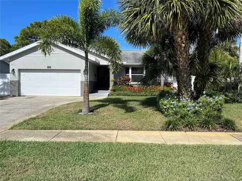 421 80th Ave N, Saint Petersburg, FL 33702