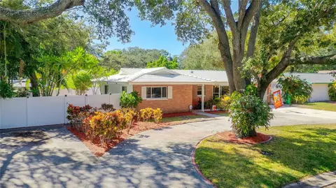 5650 97th Way N, Saint Petersburg, FL 33708