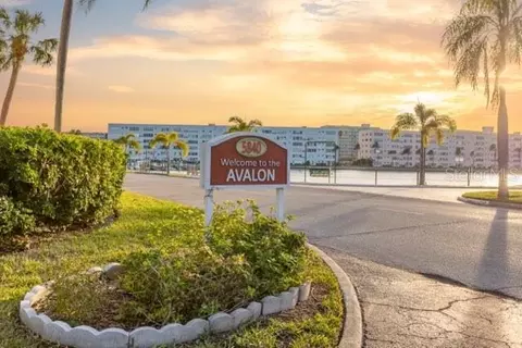 5840 30th Ave S #110, Gulfport, FL 33707