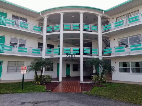 1900 59th Ave N #203, Saint Petersburg, FL 33714