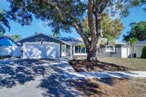 8707 124th Way, Seminole, FL 33772