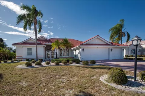 2117 Platinum Dr, Sun City Center, FL 33573