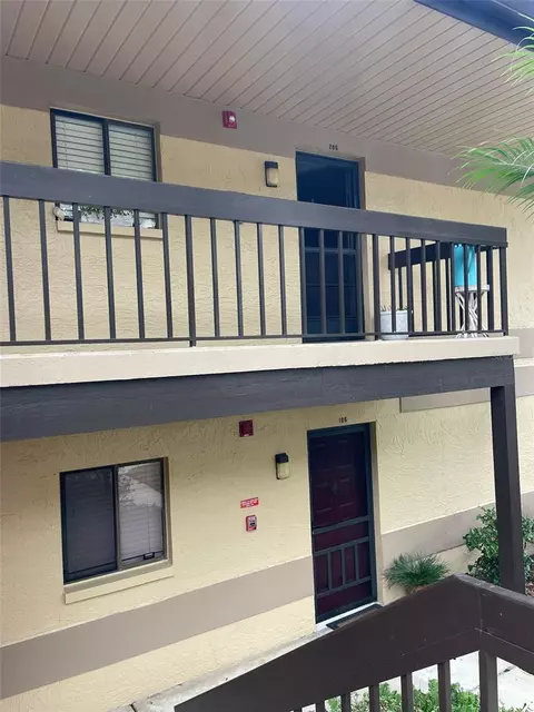2687 Sabal Springs Cir #206, Clearwater, FL 33761