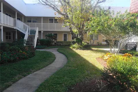10035 63rd Ave N #9, Saint Petersburg, FL 33708