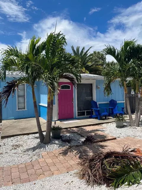 2402 1st St, Indian Rocks Beach, FL 33785