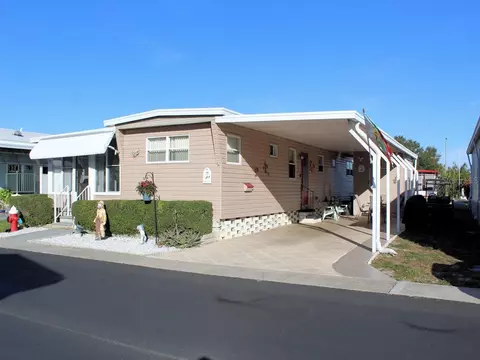 81 Pindo Palm St W, Largo, FL 33770