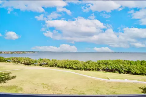 2617 Cove Cay Dr #608, Clearwater, FL 33760