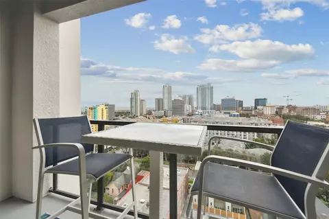 226 5th Ave N #1404, Saint Petersburg, FL 33701
