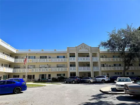 2285 Israeli Dr #7, Clearwater, FL 33763