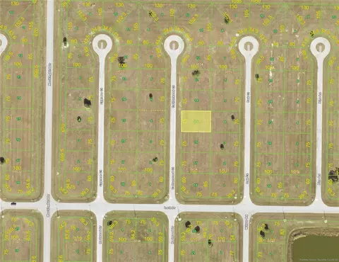 8 Cottonwood Ct, Placida, FL 33946