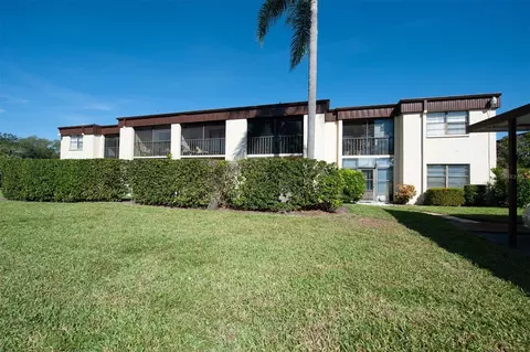 2400 Winding Creek Blvd #18-202, Clearwater, FL 33761