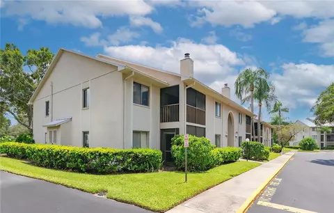 2067 Hunters Glen Dr #327, Dunedin, FL 34698