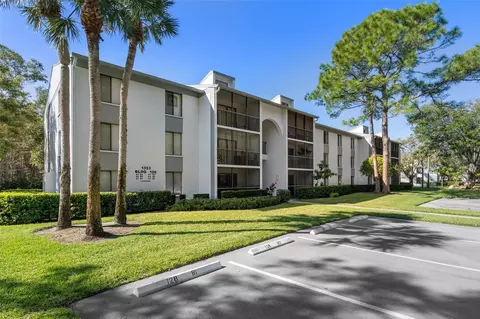 1353 Pine Ridge Cir E #H3, Tarpon Springs, FL 34688