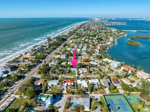107 1st St, Belleair Beach, FL 33786