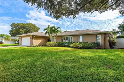 13950 106th Ave, Largo, FL 33774