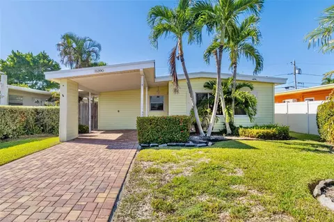 11390 3rd St E, Treasure Island, FL 33706