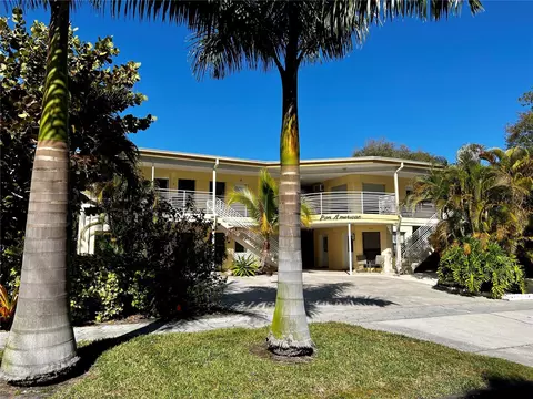 145 10th Ave N #16, Saint Petersburg, FL 33701